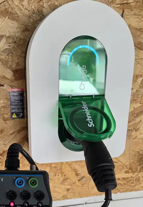 installation en maison borne de recharge électrique 7kw marque Smappee avec Ma Borne Elec - Irve 40